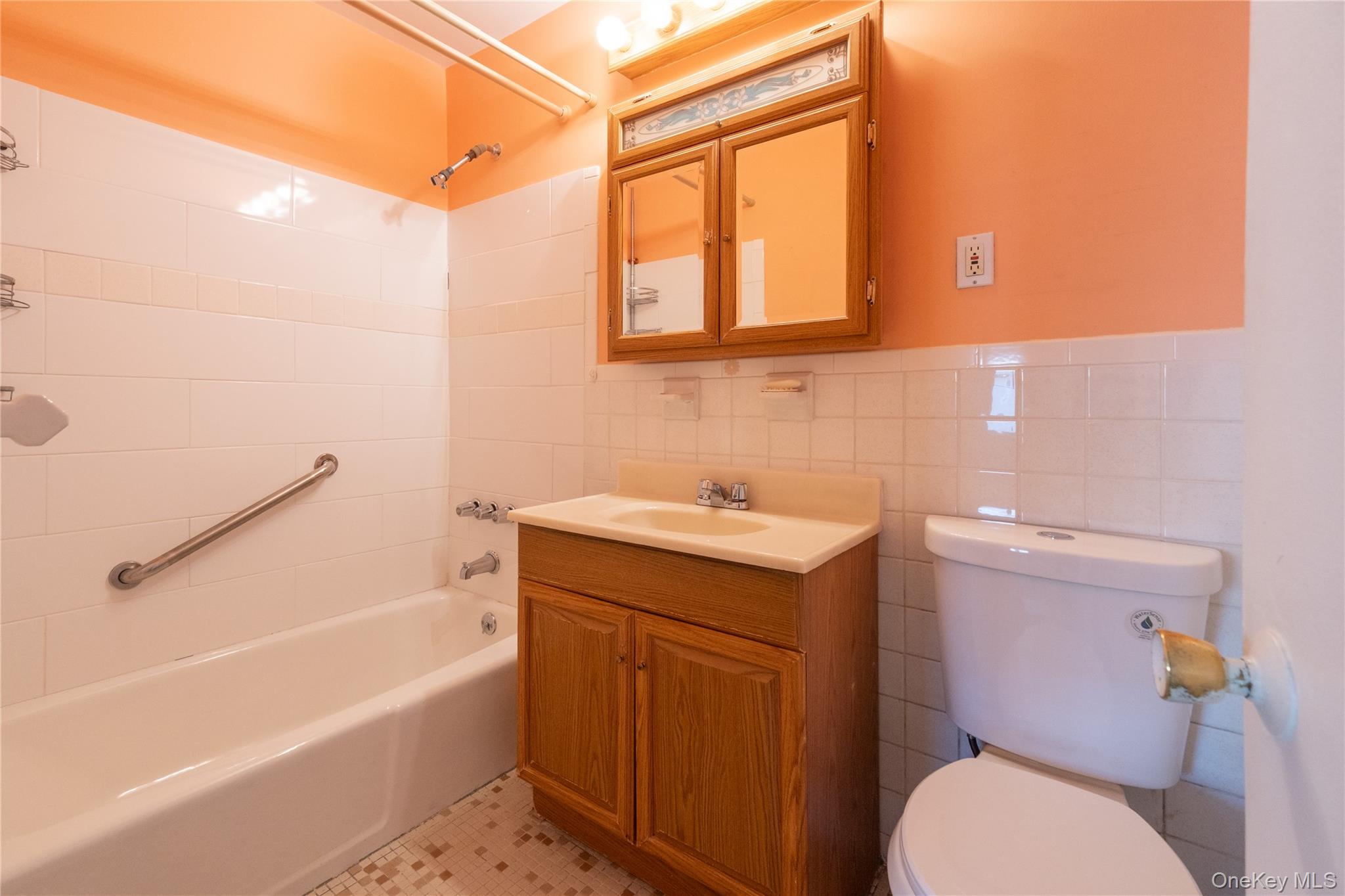 200 Centre Avenue # 3B, New Rochelle, NY 10805