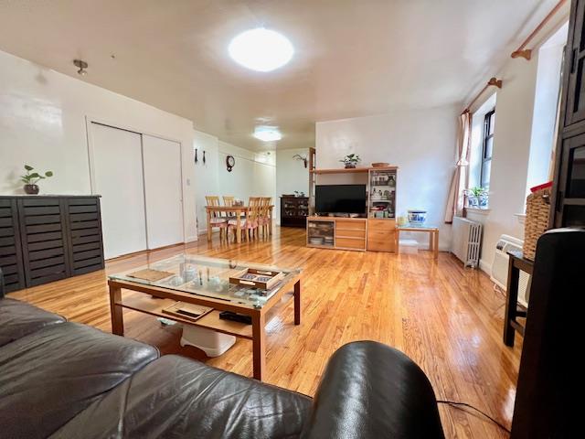 215-19 48 Avenue # 3C, Bayside, NY 11364