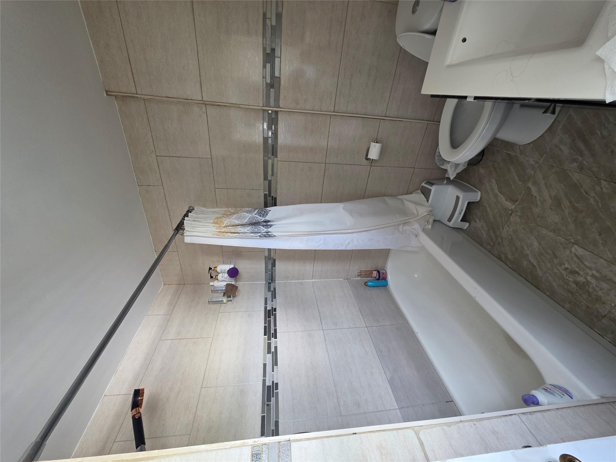 133-15 220 st, Springfield Gardens, NY 11413