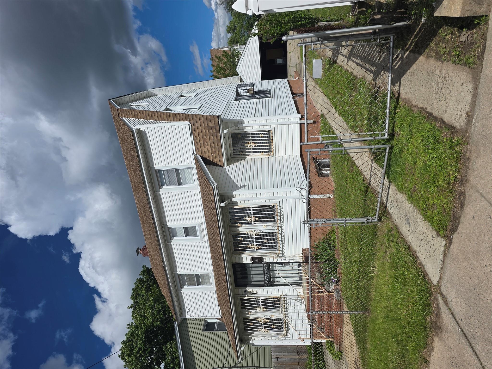 133-15 220 st, Springfield Gardens, NY 11413