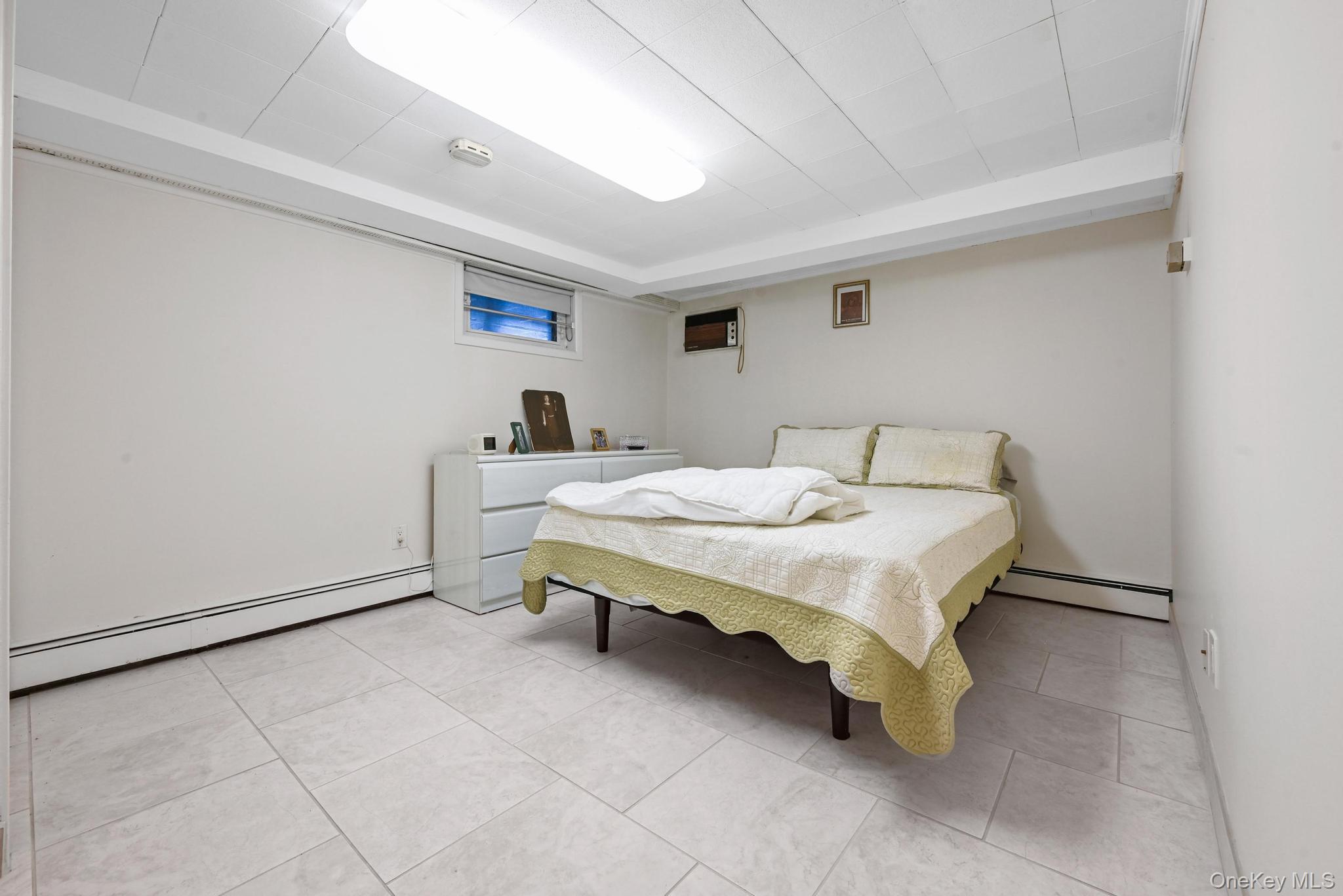 3 Chapin, Farmingdale, NY 11735