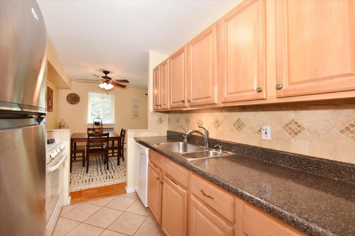 320 E Shore Road # 10C, Great Neck, NY 11023