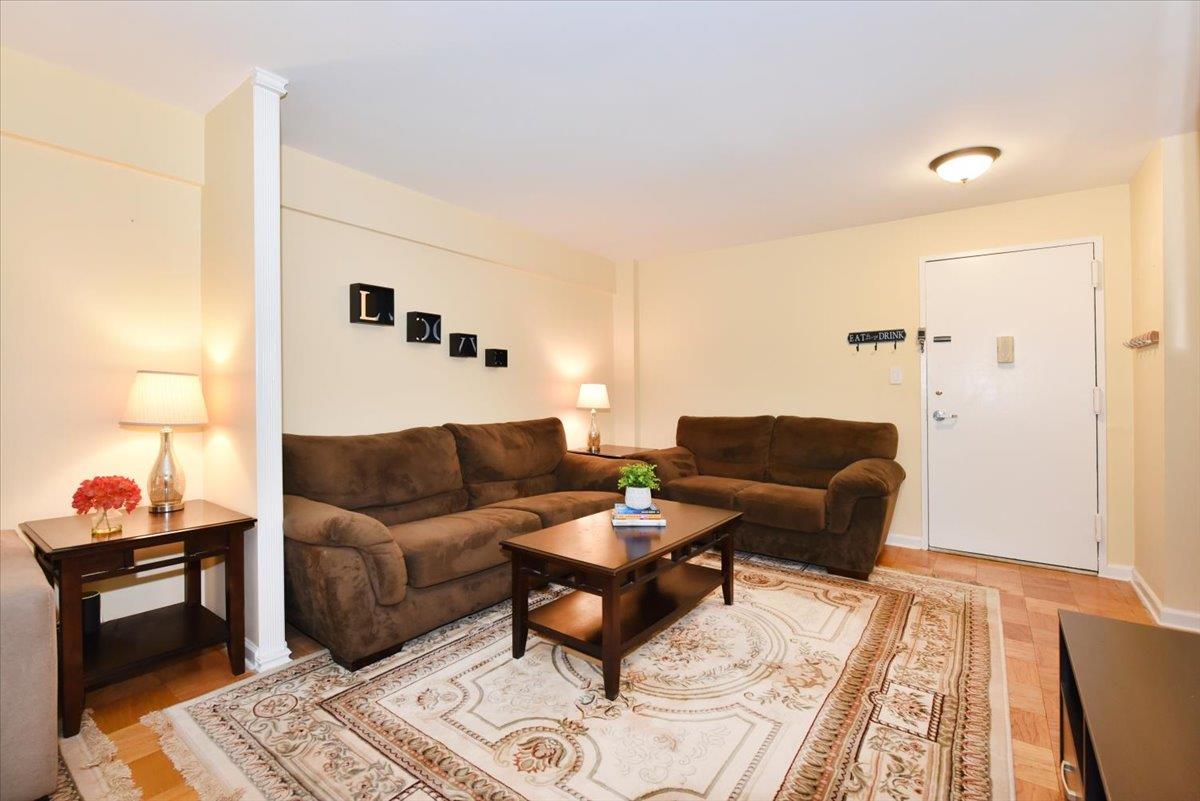 320 E Shore Road # 10C, Great Neck, NY 11023