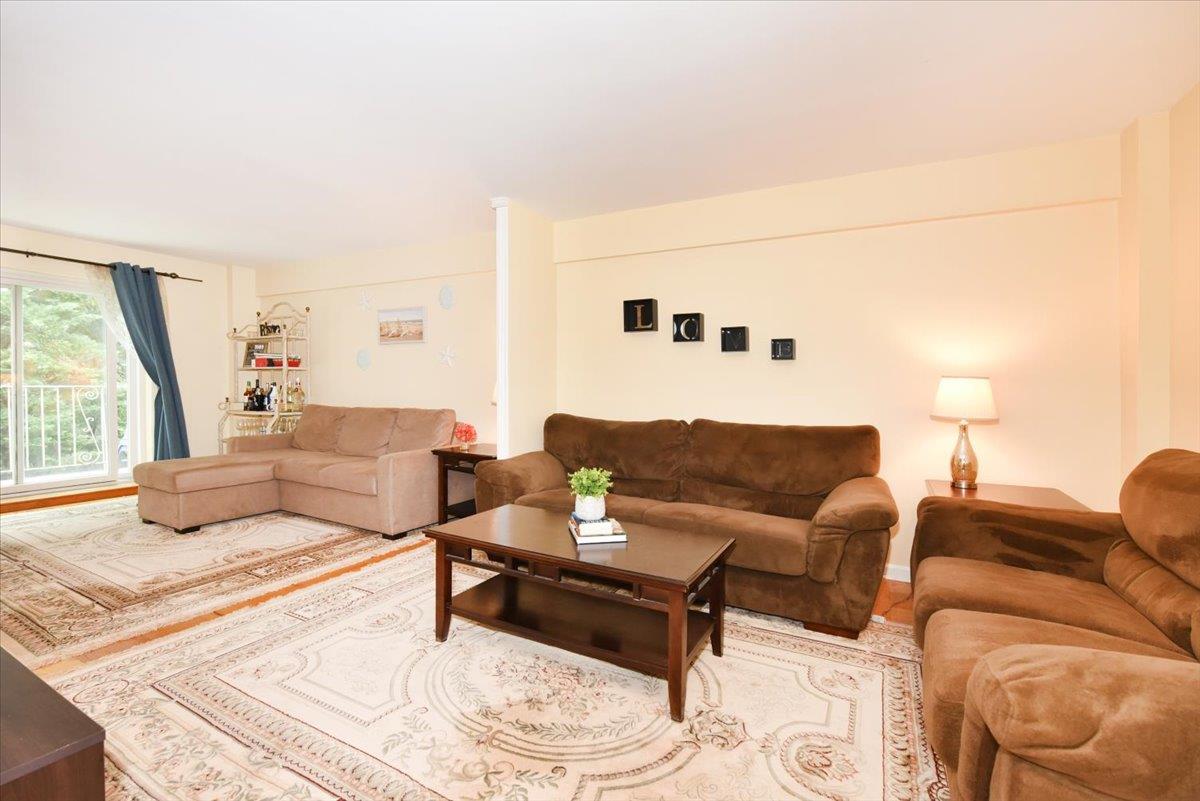 320 E Shore Road # 10C, Great Neck, NY 11023