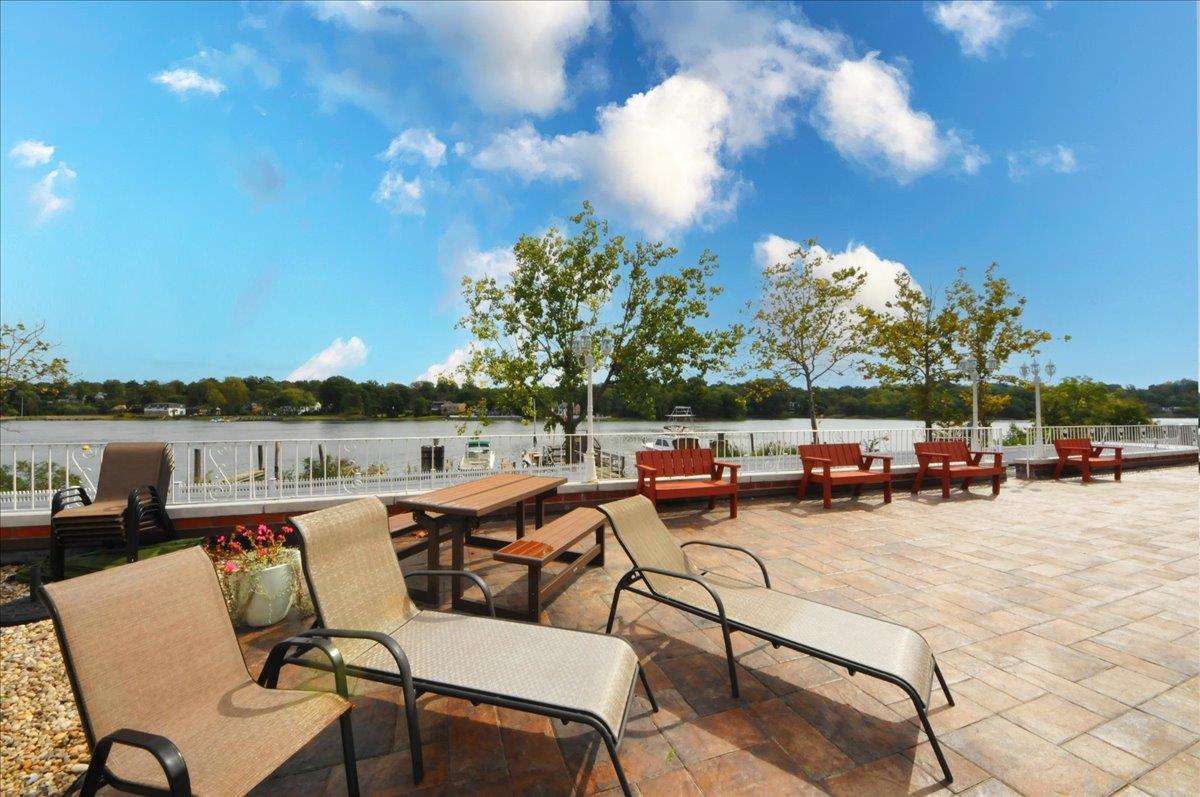 320 E Shore Road # 10C, Great Neck, NY 11023