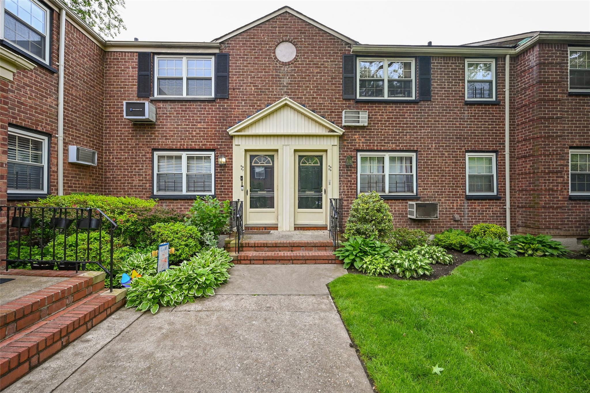 69-27 210 Street # 2, Oakland Gardens, NY 11364