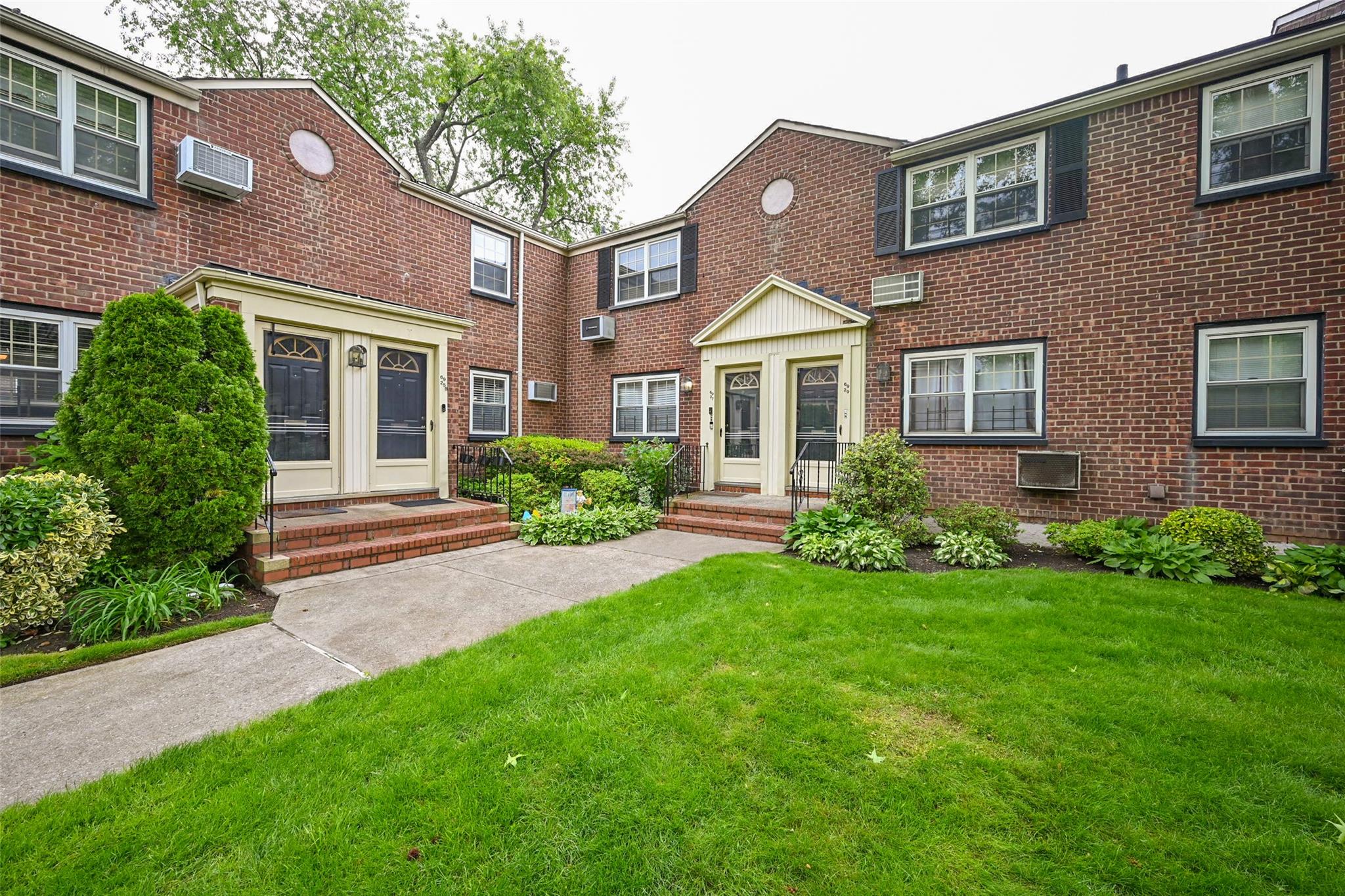 69-27 210 Street # 2, Oakland Gardens, NY 11364