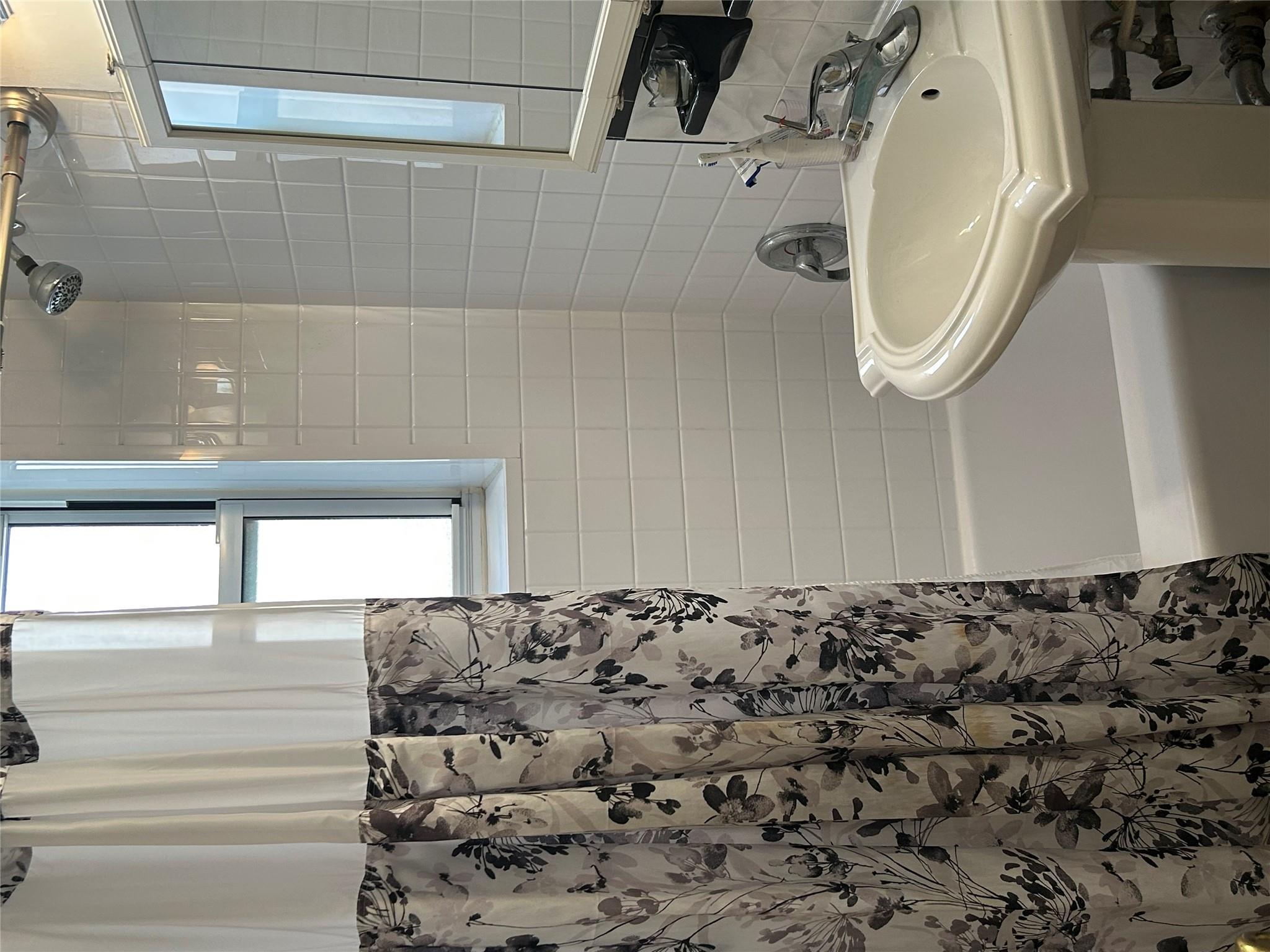 110-20 71 Ave # 411, Forest Hills, NY 11375