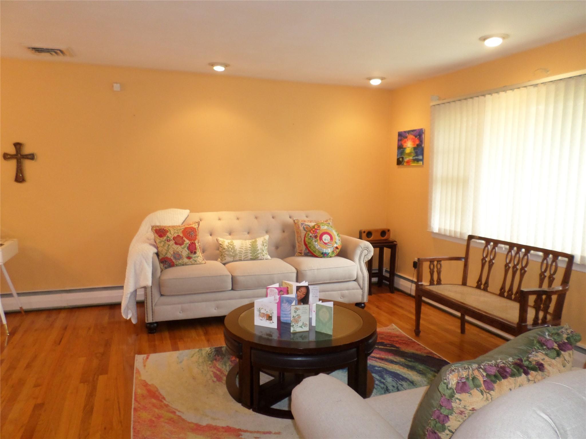 17 Johanna Lane, Monsey, NY 10952