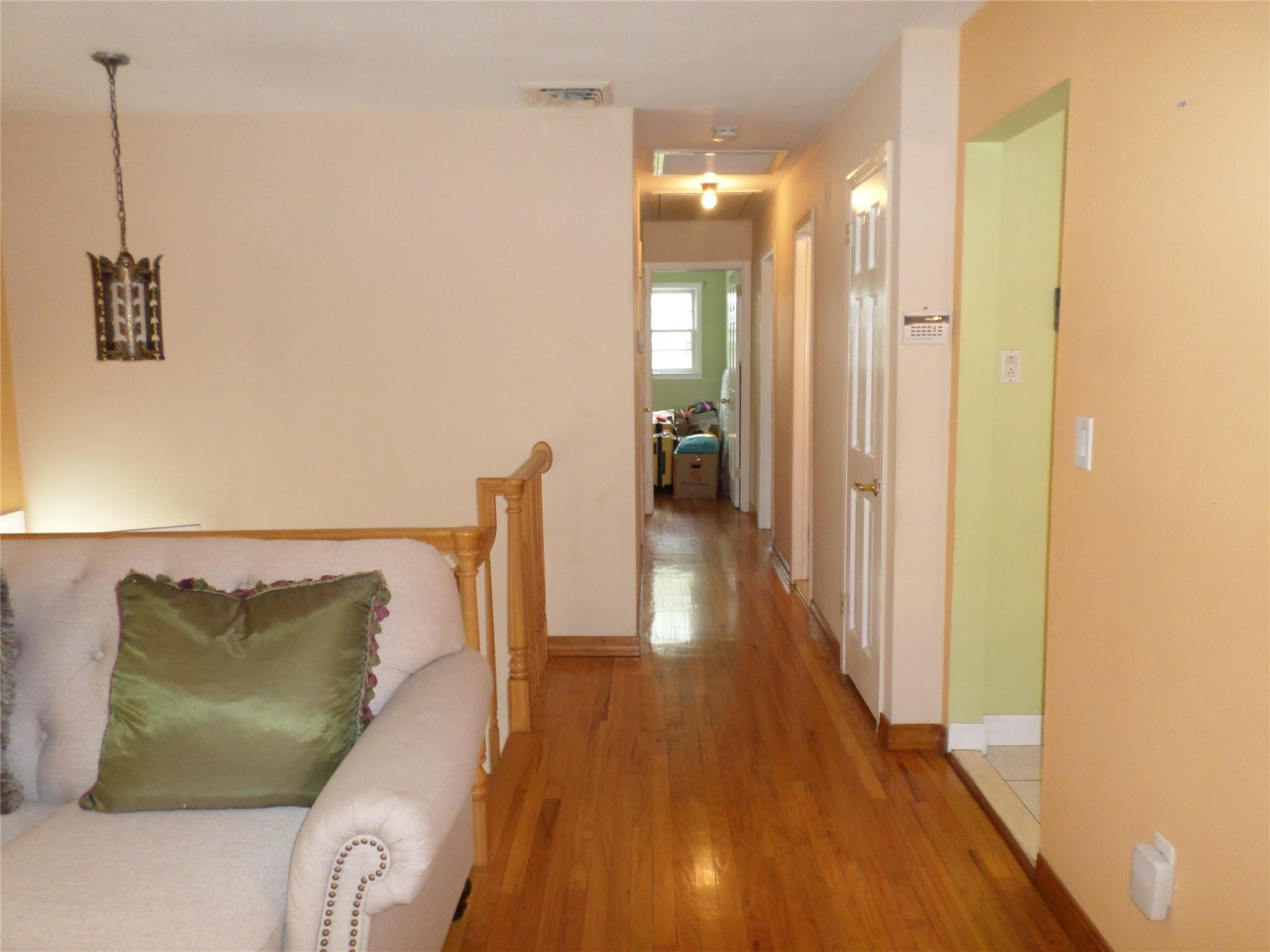 17 Johanna Lane, Monsey, NY 10952