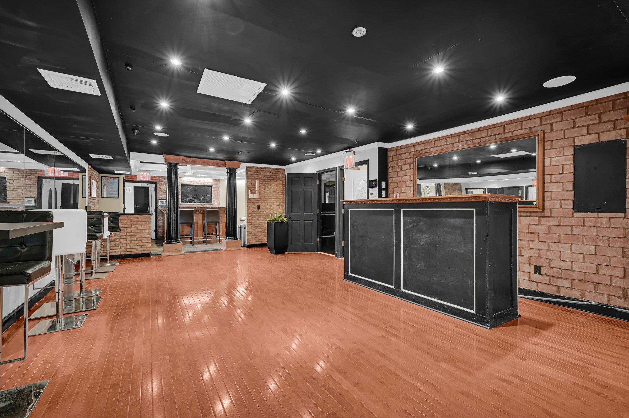 135 Westchester Square, Bronx, NY 10461