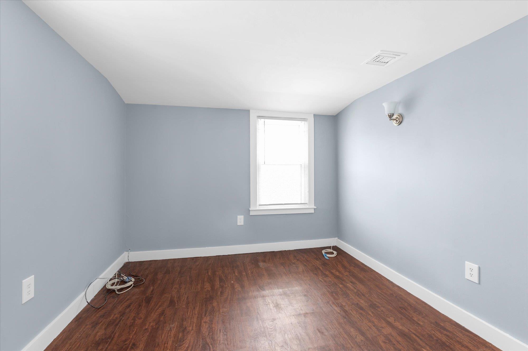 42 Gold Street, Valley Stream, NY 11580