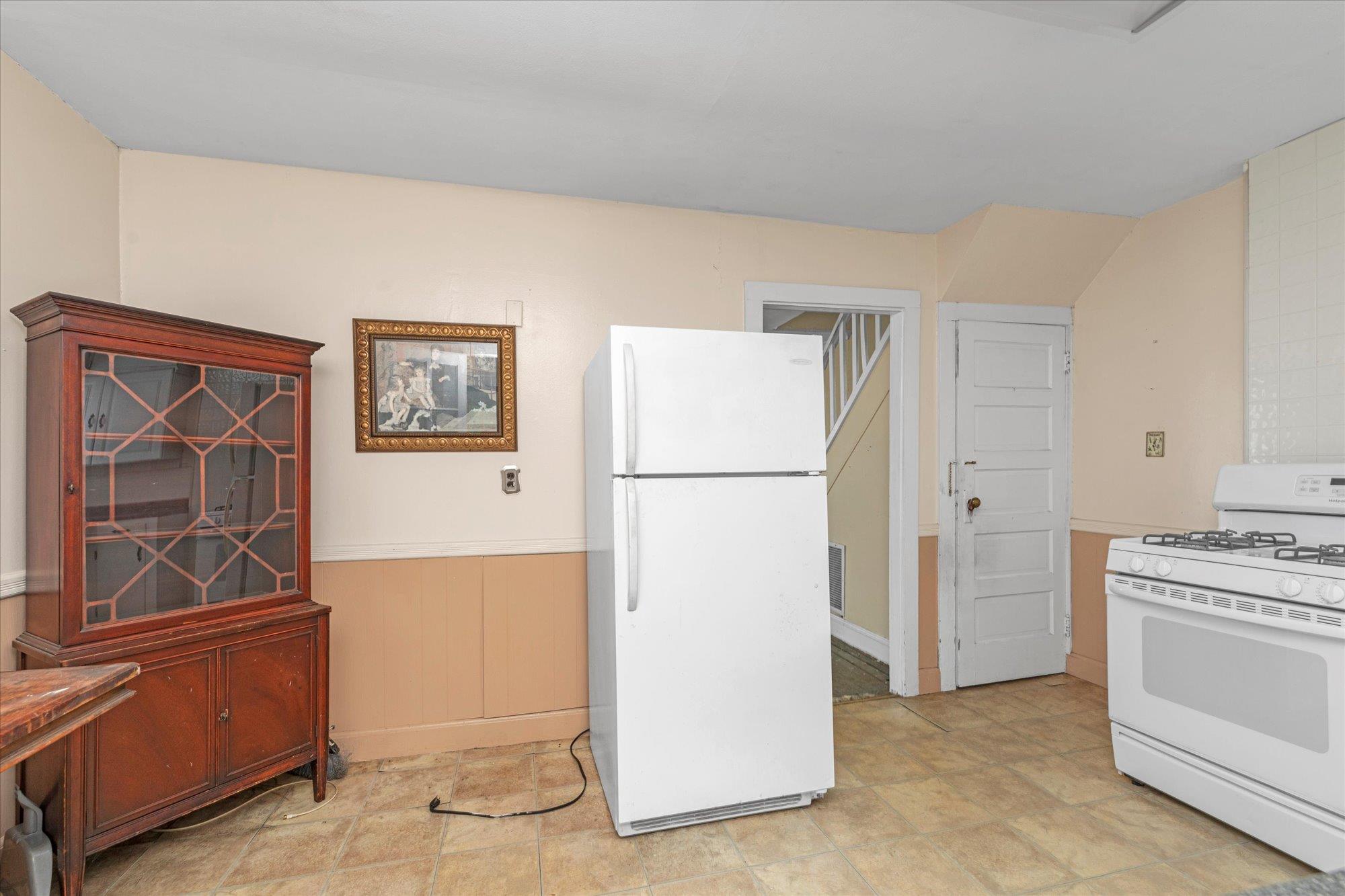 42 Gold Street, Valley Stream, NY 11580