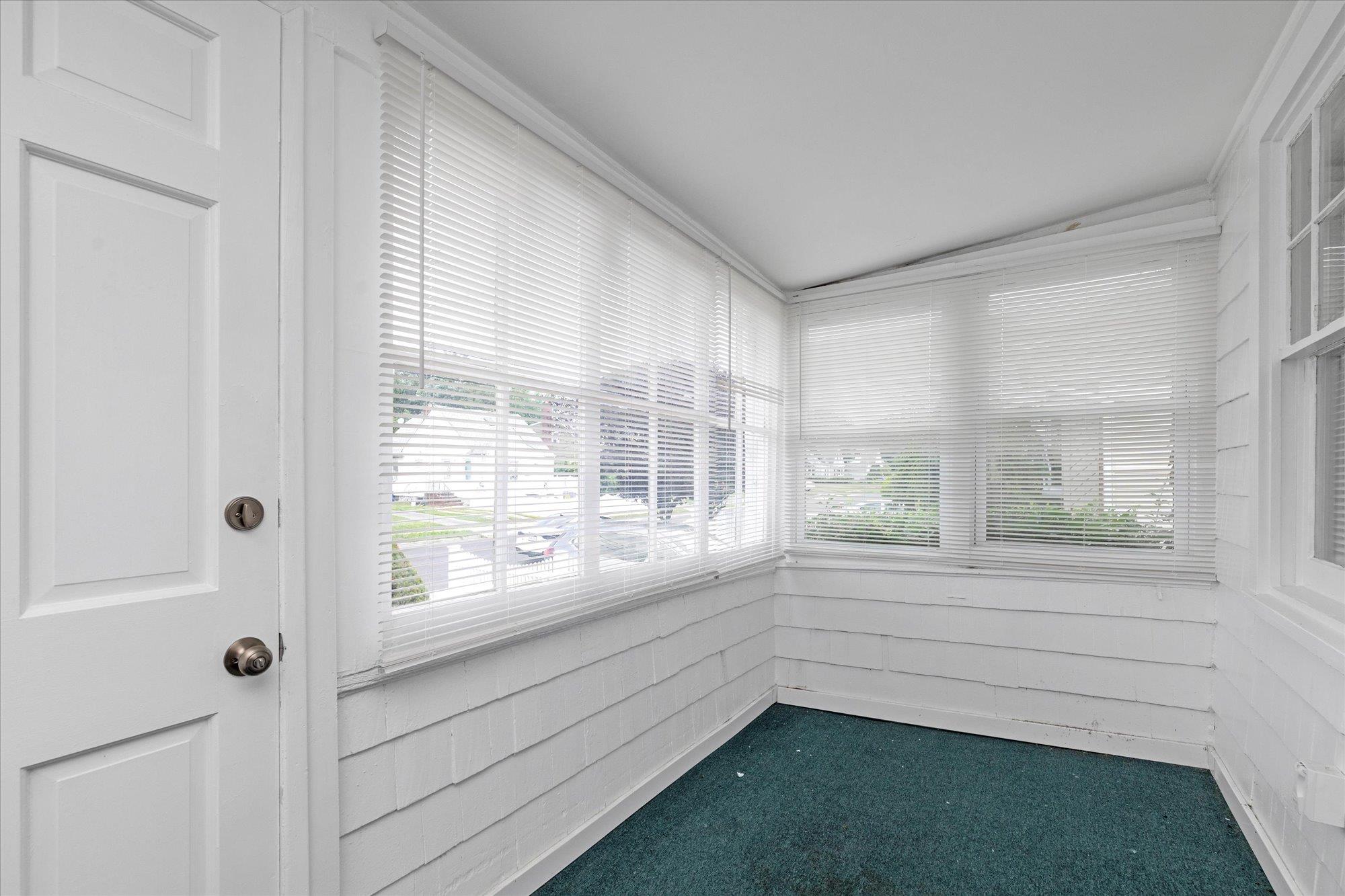 42 Gold Street, Valley Stream, NY 11580