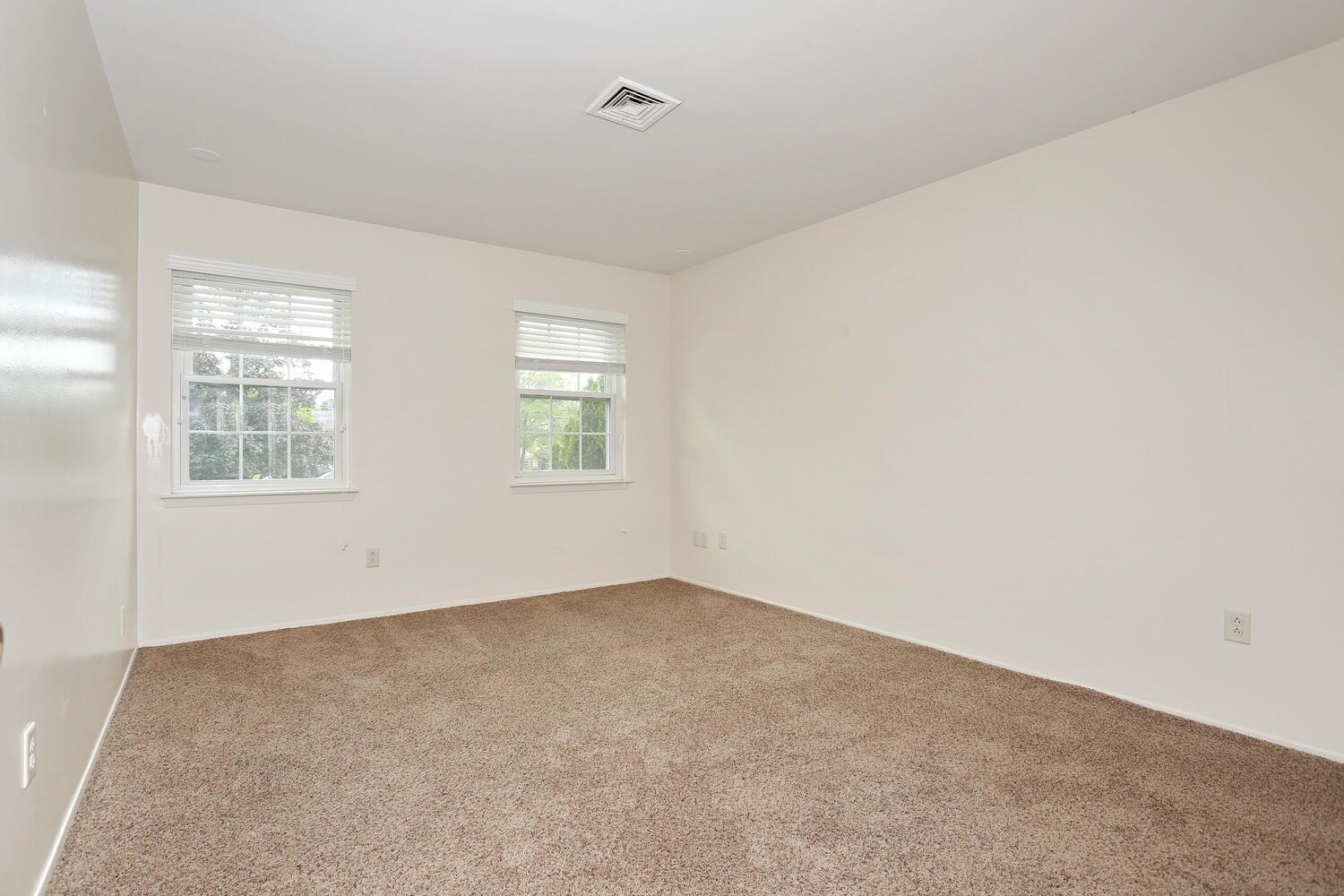 554 Kensico Court, Suffern, NY 10901