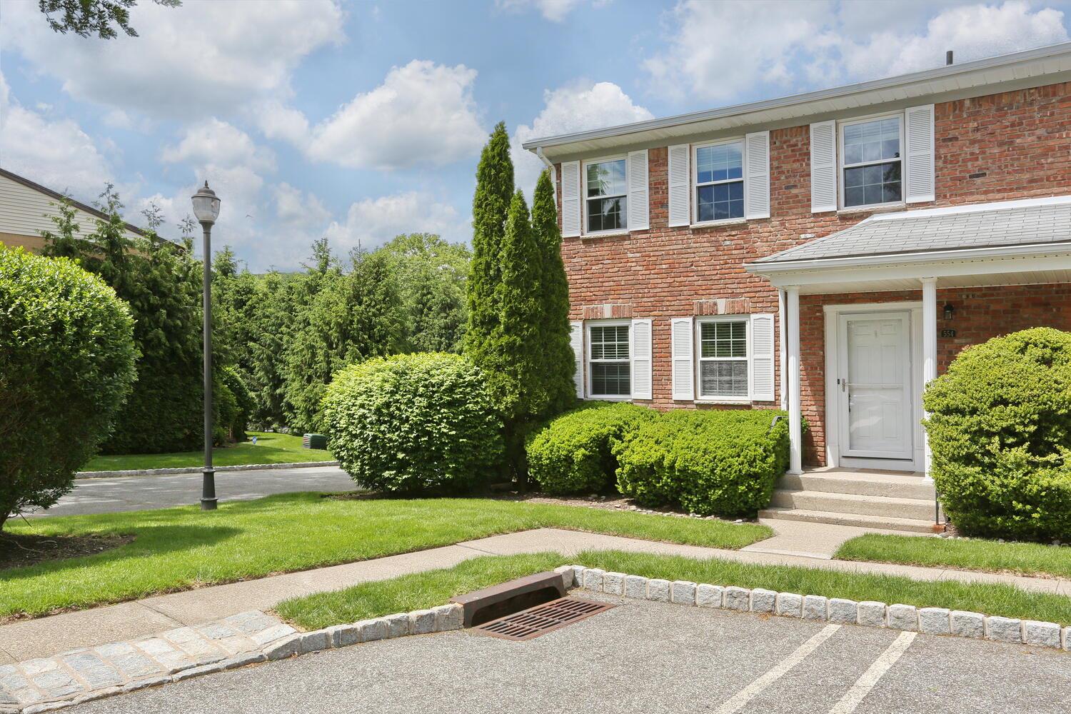 554 Kensico Court, Suffern, NY 10901