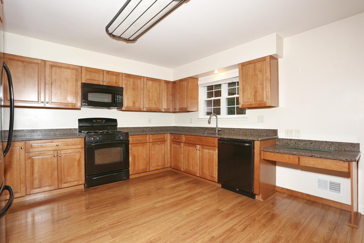 554 Kensico Court, Suffern, NY 10901