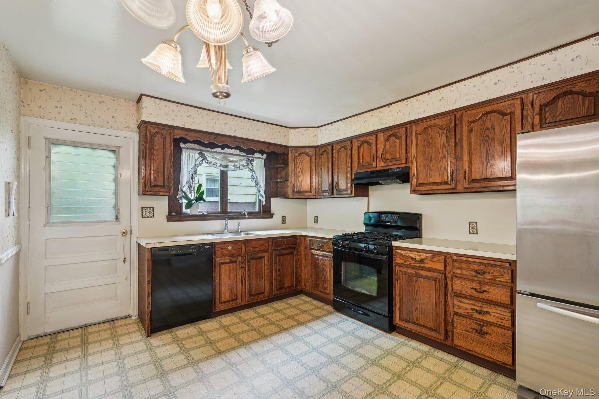 316 Pennsylvania Avenue, Tuckahoe, NY 10707