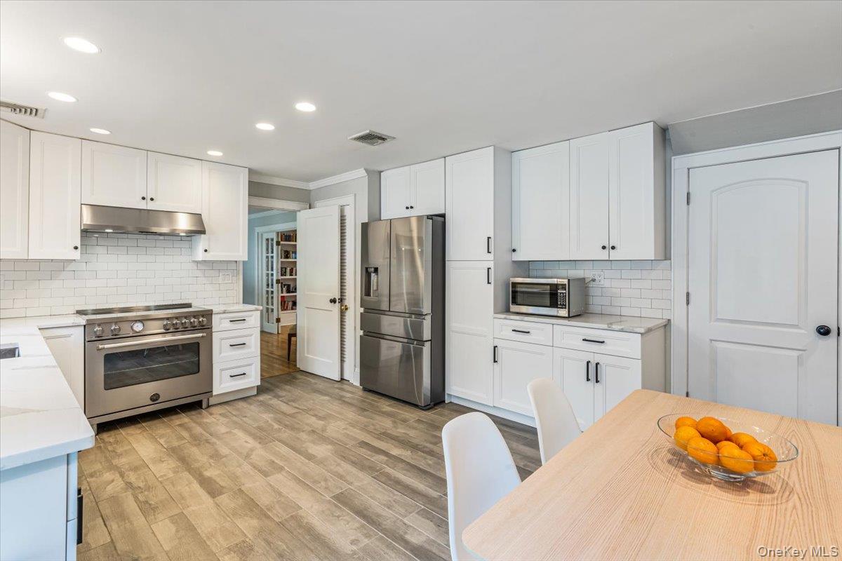 130 Sands Point Road, Sands Point, NY 11050