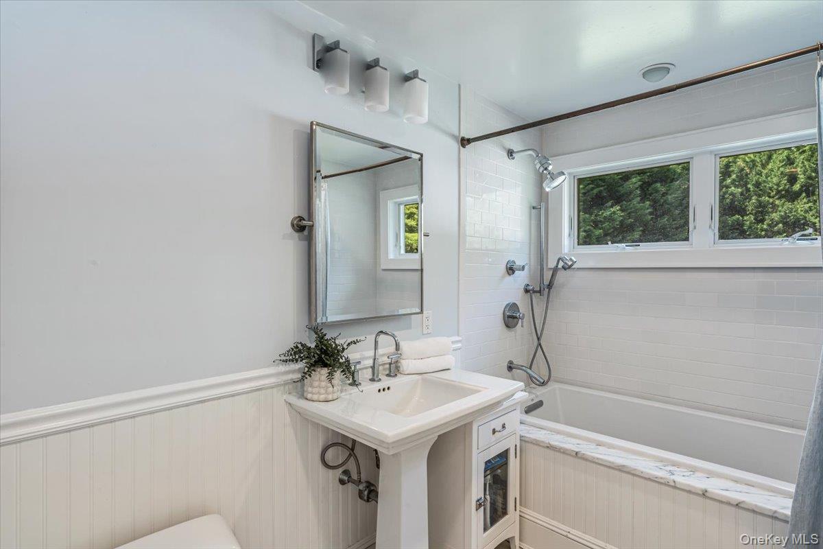 130 Sands Point Road, Sands Point, NY 11050