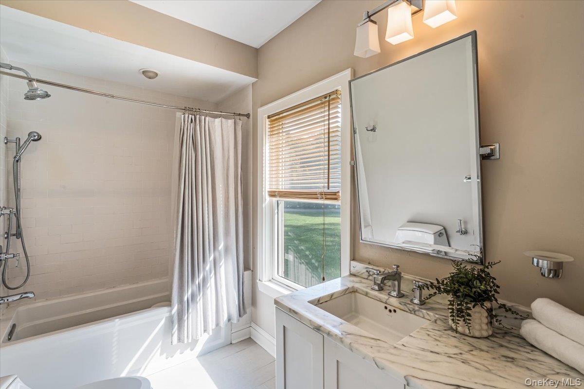 130 Sands Point Road, Sands Point, NY 11050