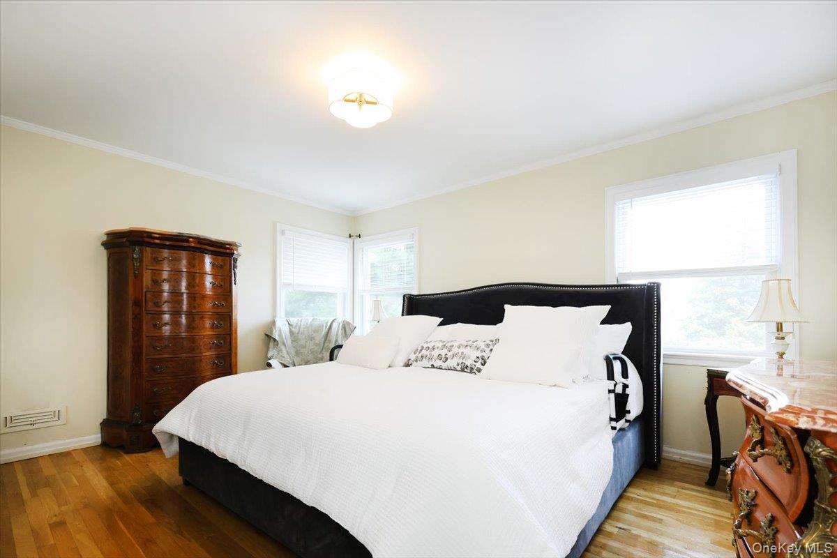 50-54 Deepdale Place, Little Neck, NY 11362