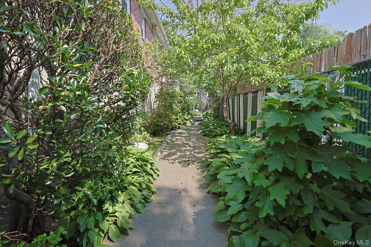 50-54 Deepdale Place, Little Neck, NY 11362