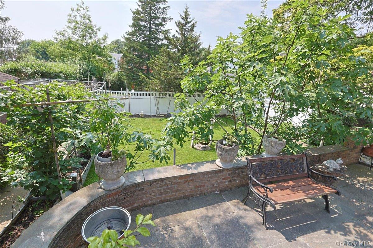 50-54 Deepdale Place, Little Neck, NY 11362