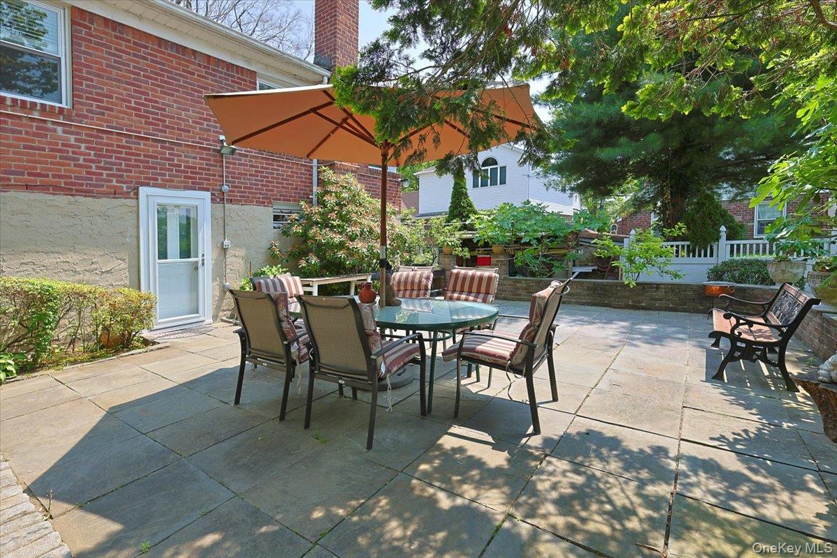 50-54 Deepdale Place, Little Neck, NY 11362