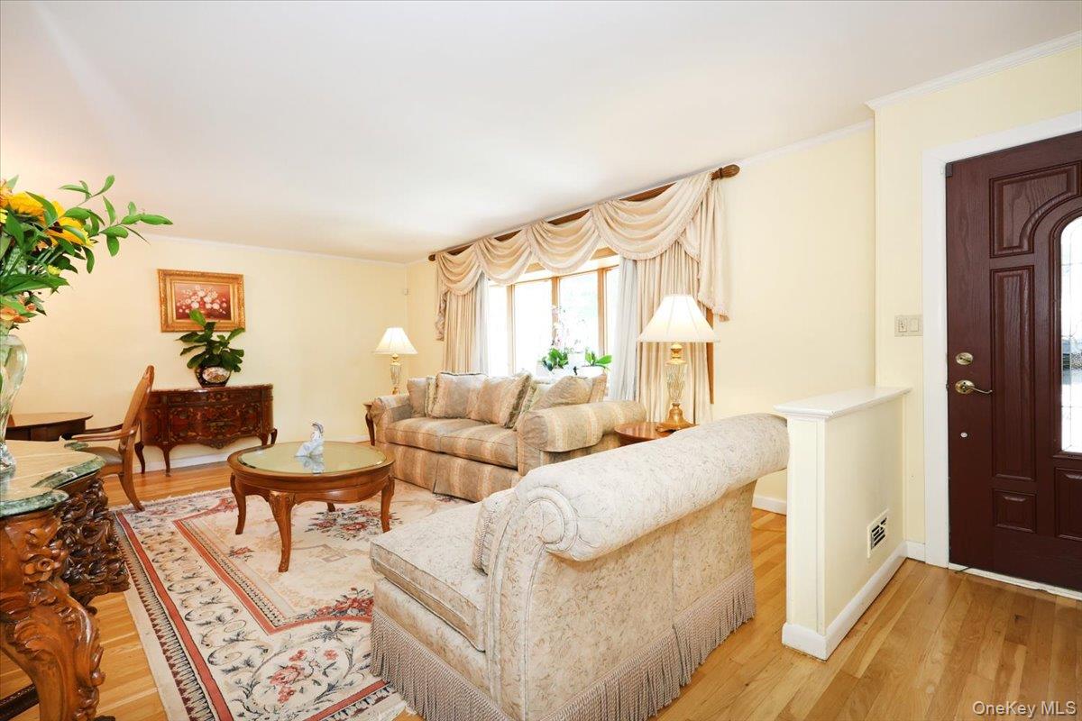 50-54 Deepdale Place, Little Neck, NY 11362