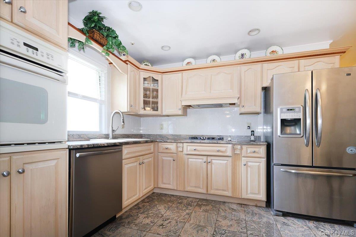 50-54 Deepdale Place, Little Neck, NY 11362