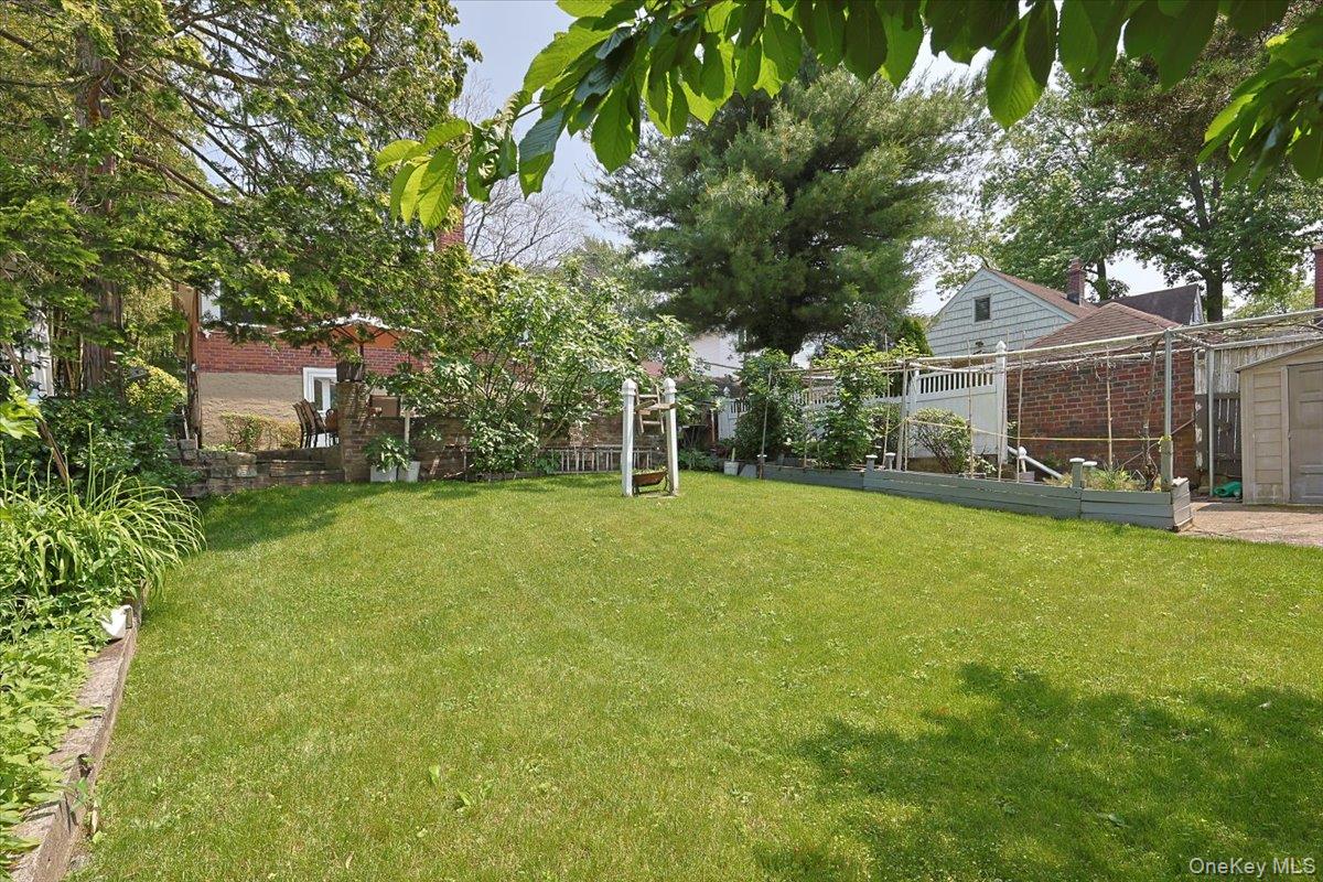 50-54 Deepdale Place, Little Neck, NY 11362