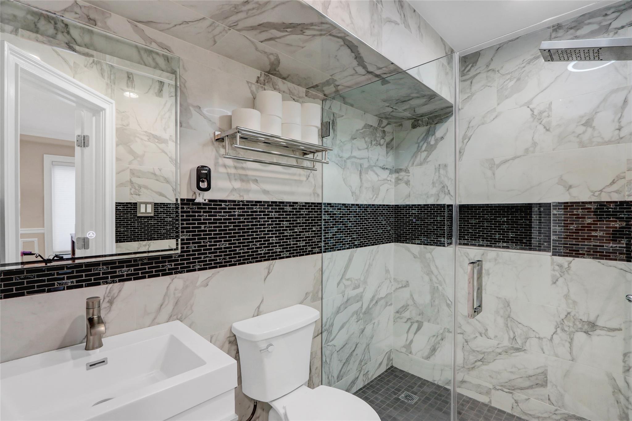 3728 East End, Seaford, NY 11783