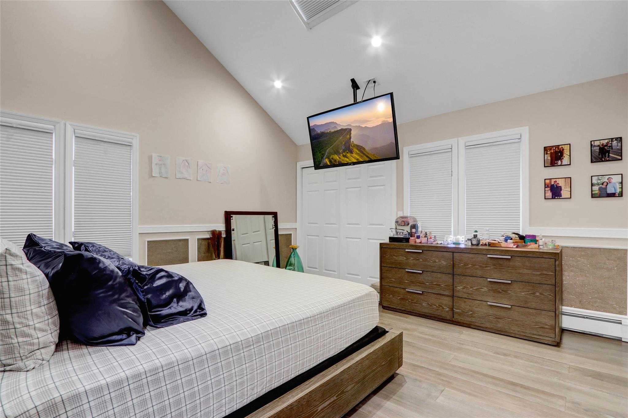 3728 East End, Seaford, NY 11783