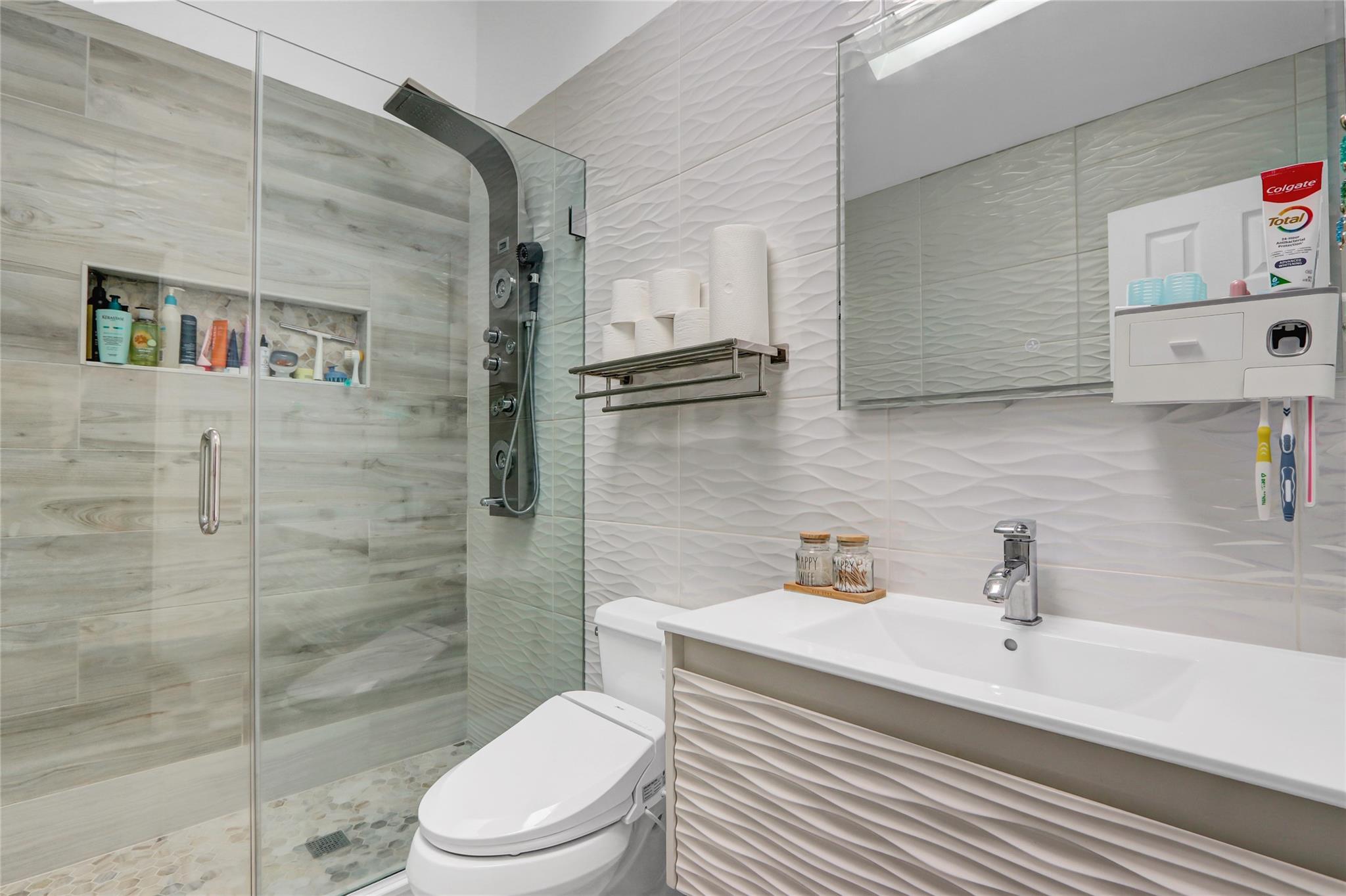 3728 East End, Seaford, NY 11783