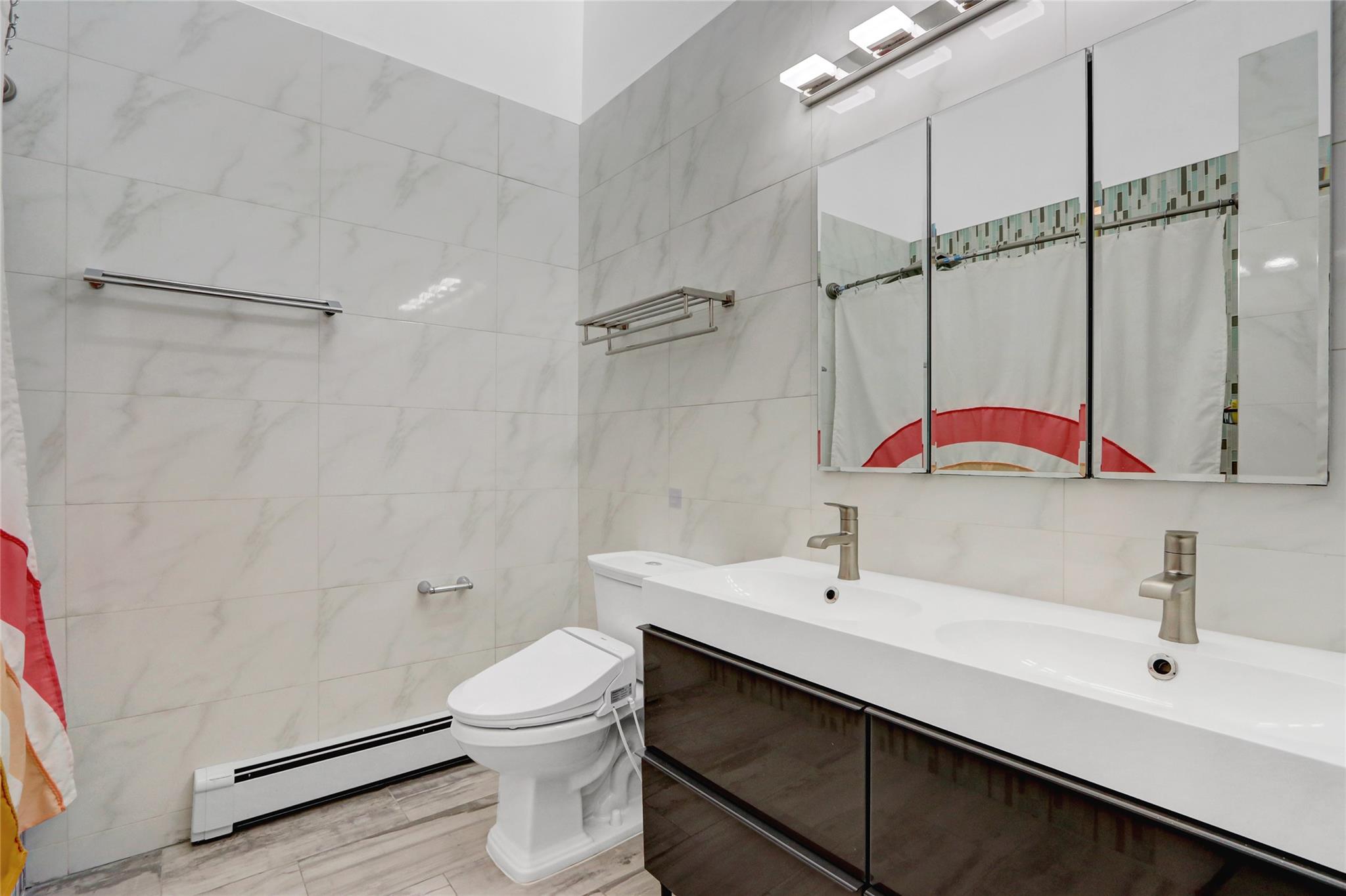 3728 East End, Seaford, NY 11783