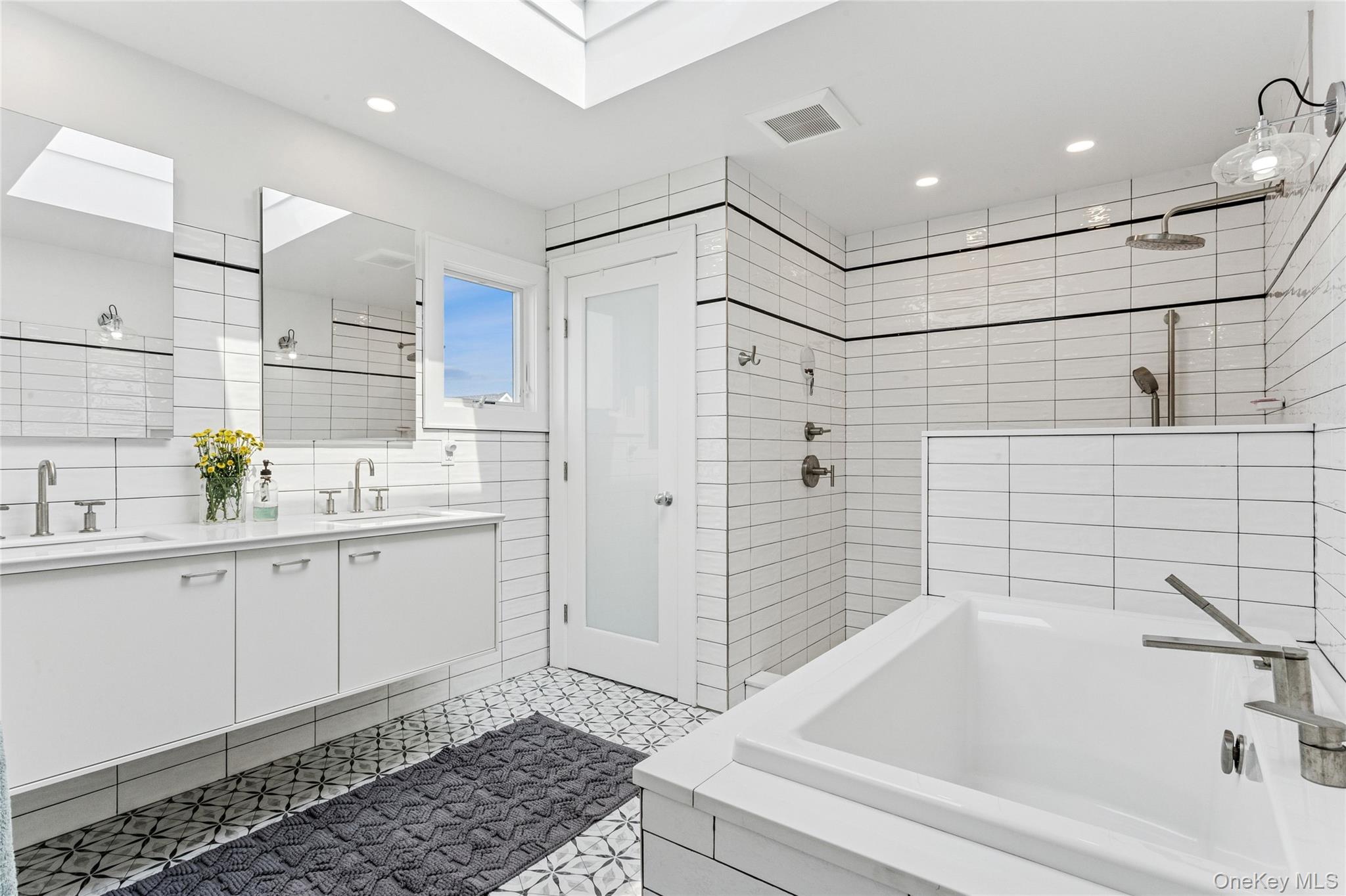 931 Oceanfront Street, Long Beach, NY 11561