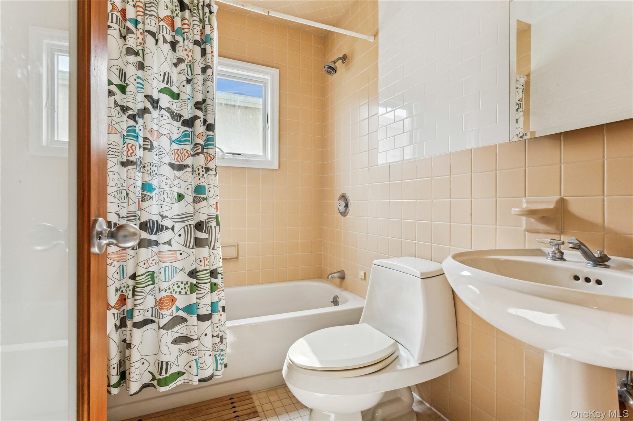 931 Oceanfront Street, Long Beach, NY 11561