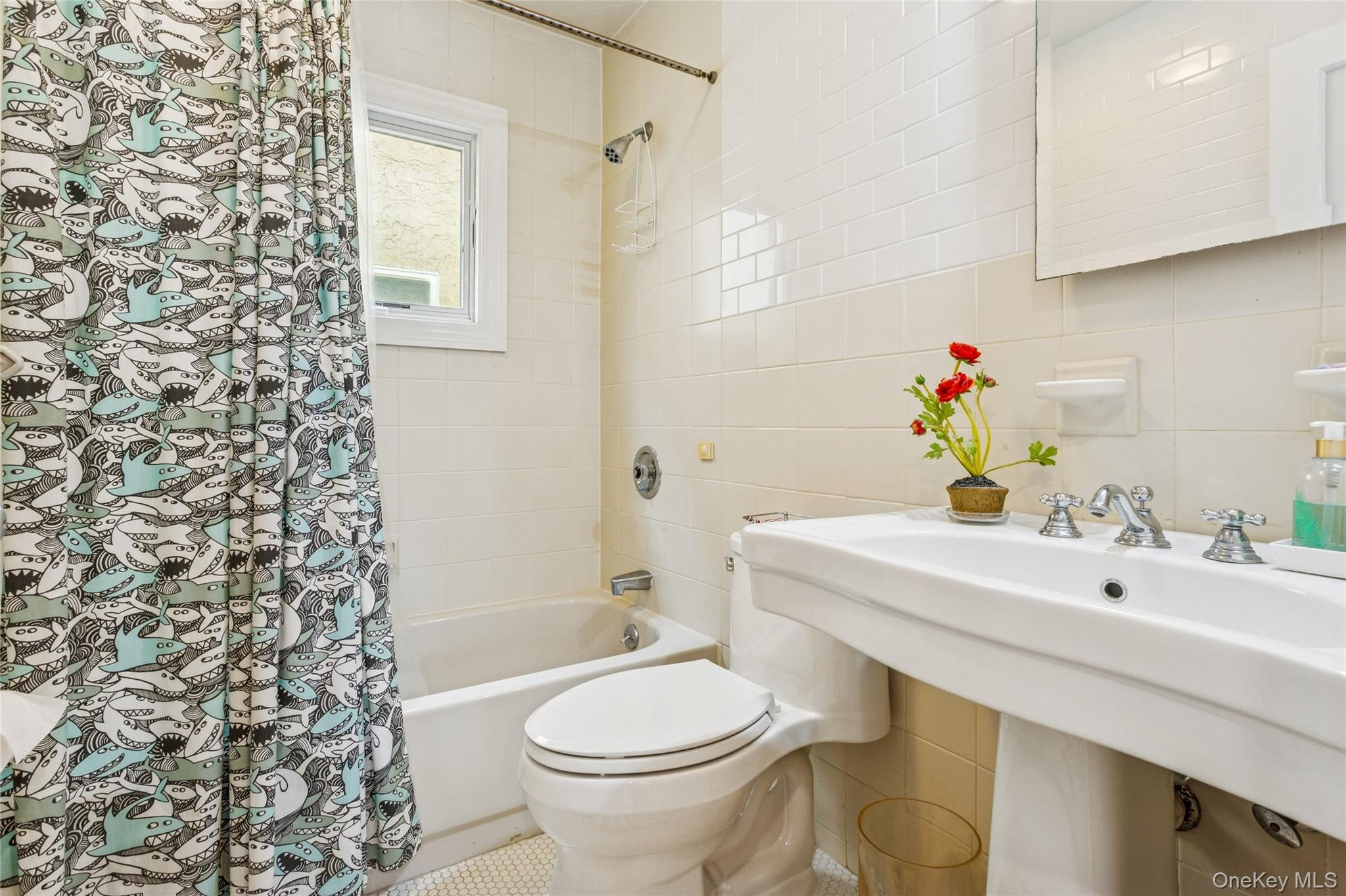 931 Oceanfront Street, Long Beach, NY 11561