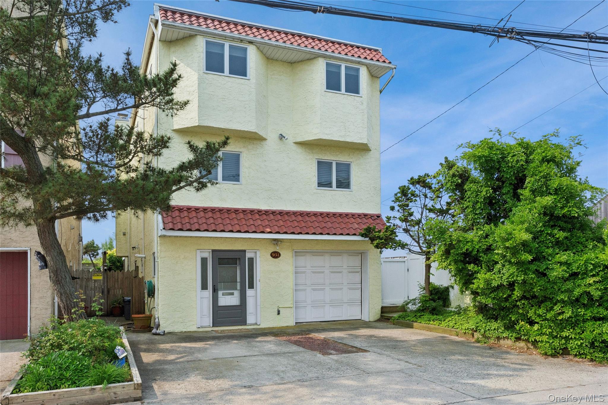 931 Oceanfront Street, Long Beach, NY 11561
