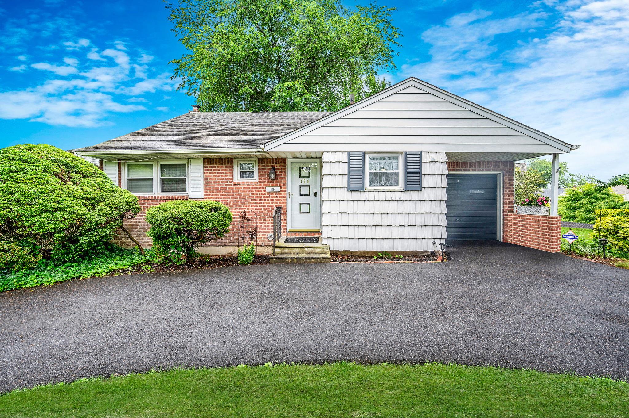 120 Glen Road, North Babylon, NY 11703