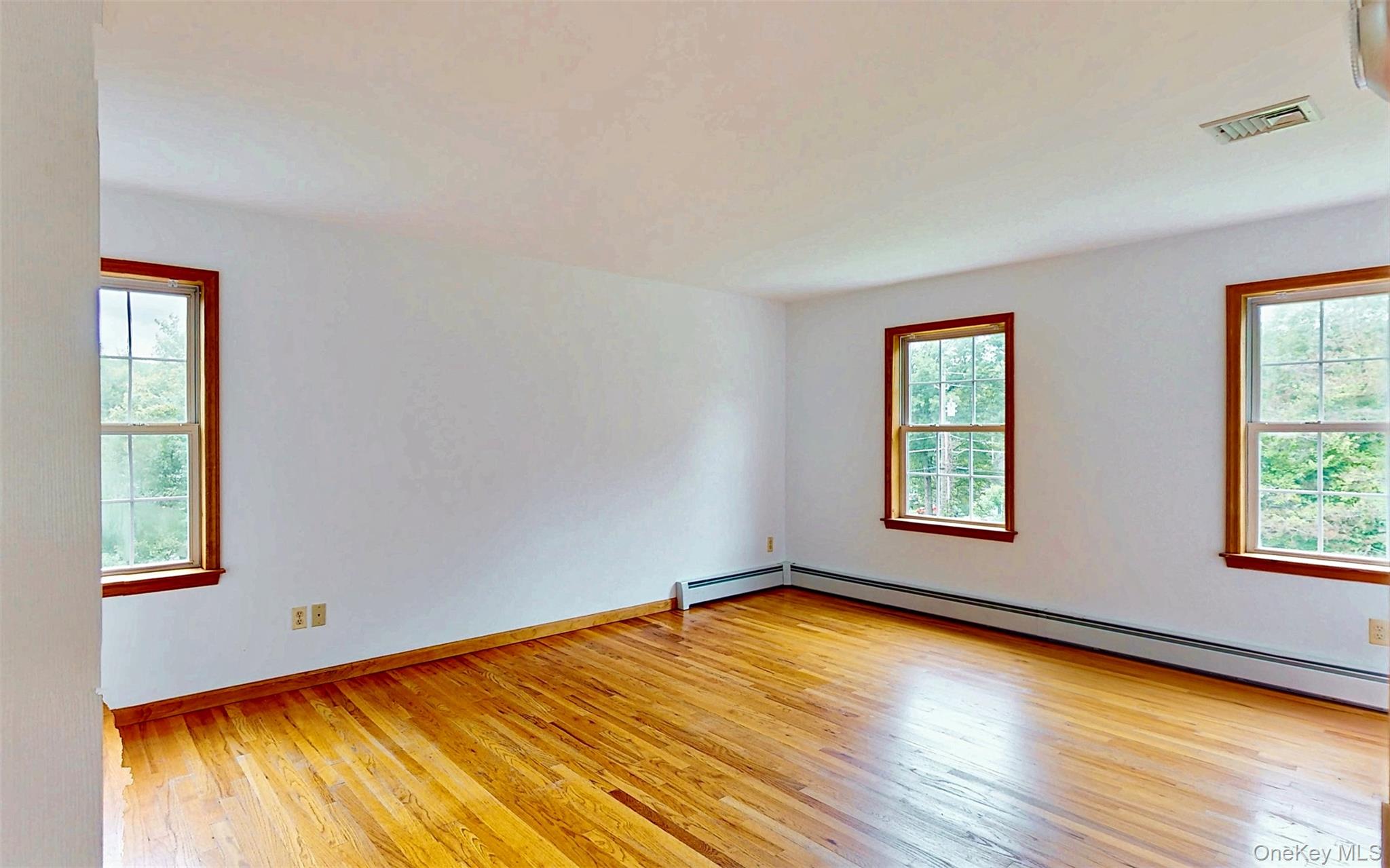 62 Station Road, Salisbury Mills, NY 12577