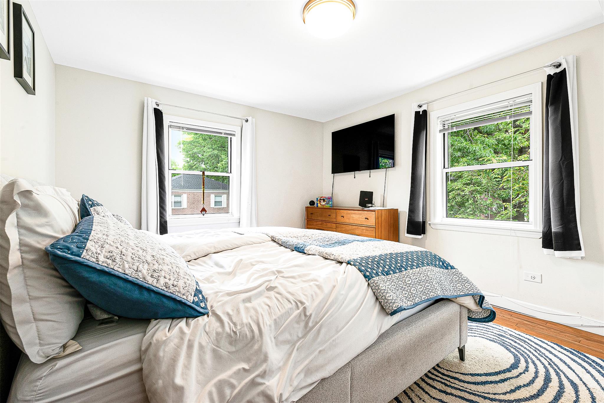 110-25 64th Road # 10, Forest Hills, NY 11375