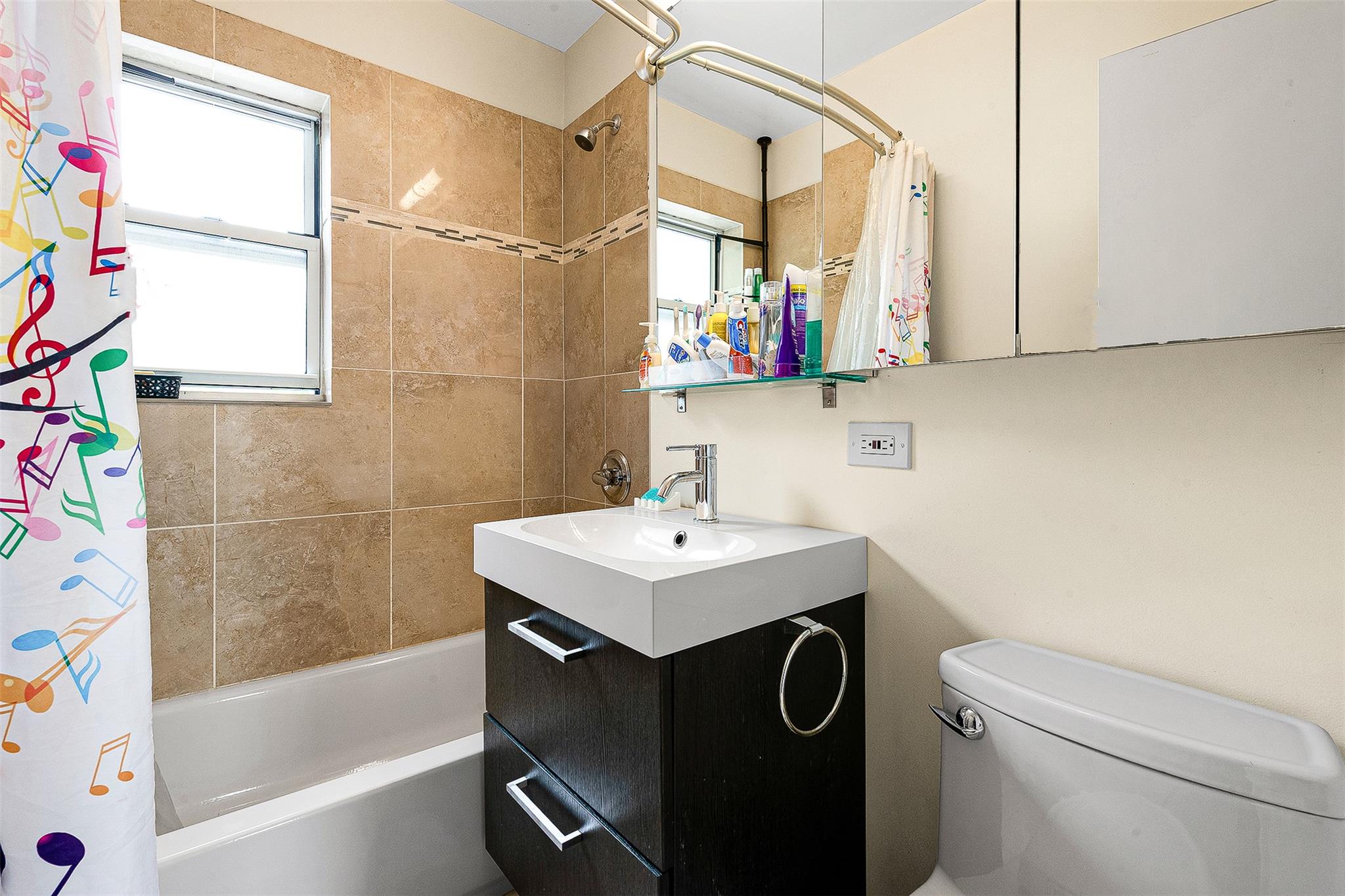 110-25 64th Road # 10, Forest Hills, NY 11375