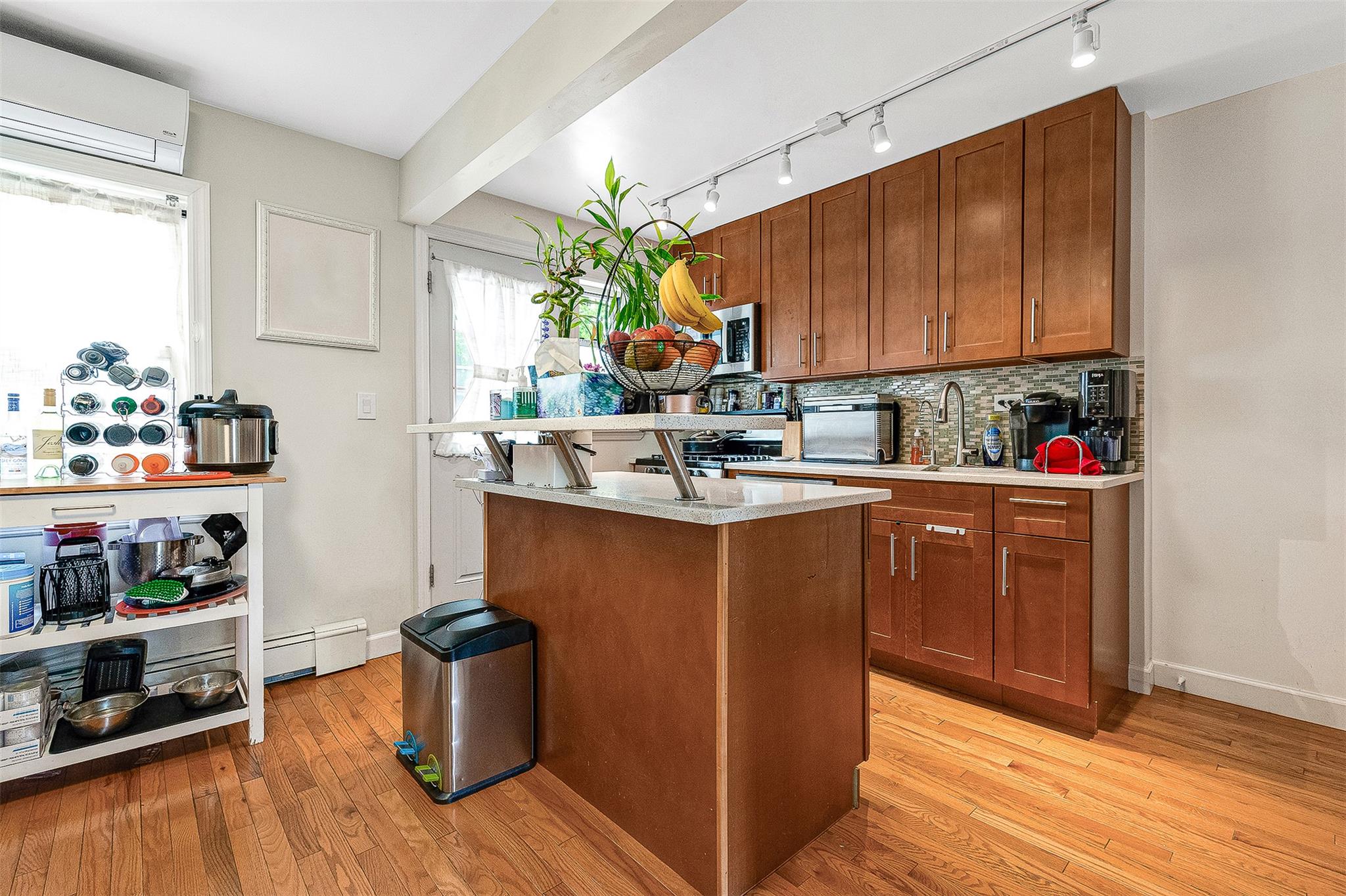 110-25 64th Road # 10, Forest Hills, NY 11375