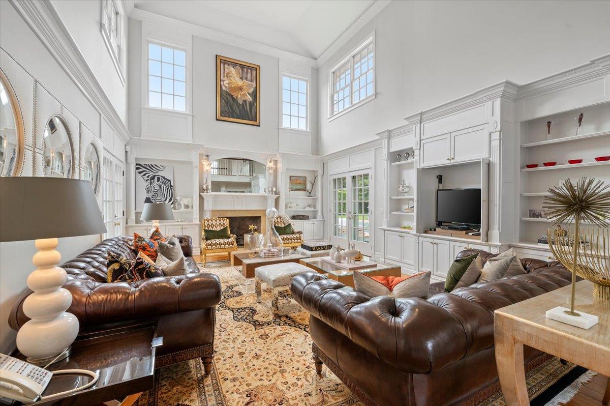 2 Pen Mor Drive, Muttontown, NY 11732