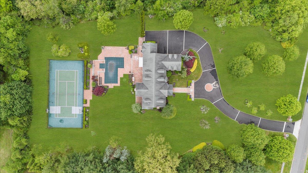 2 Pen Mor Drive, Muttontown, NY 11732