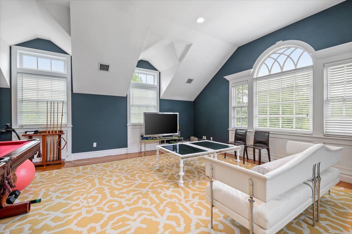 2 Pen Mor Drive, Muttontown, NY 11732