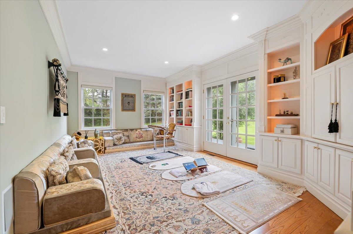 2 Pen Mor Drive, Muttontown, NY 11732