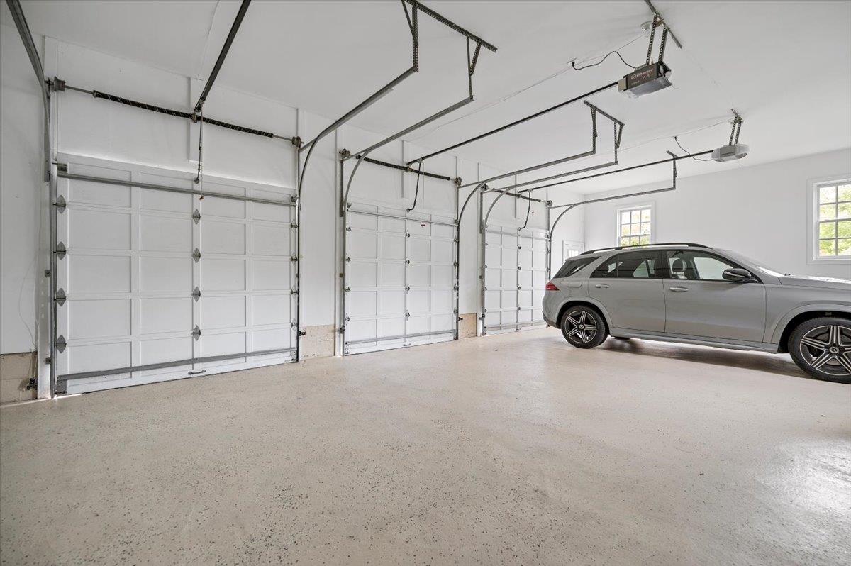 2 Pen Mor Drive, Muttontown, NY 11732